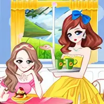 Cô Phục Vụ Xinh Đẹp